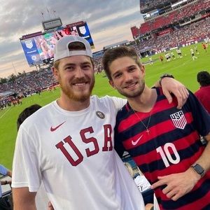 Meet your Posher, Collin